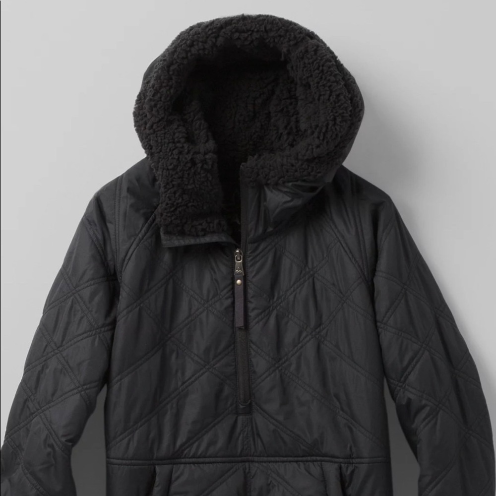 PRANA Esla half zip pullover in a rich black!